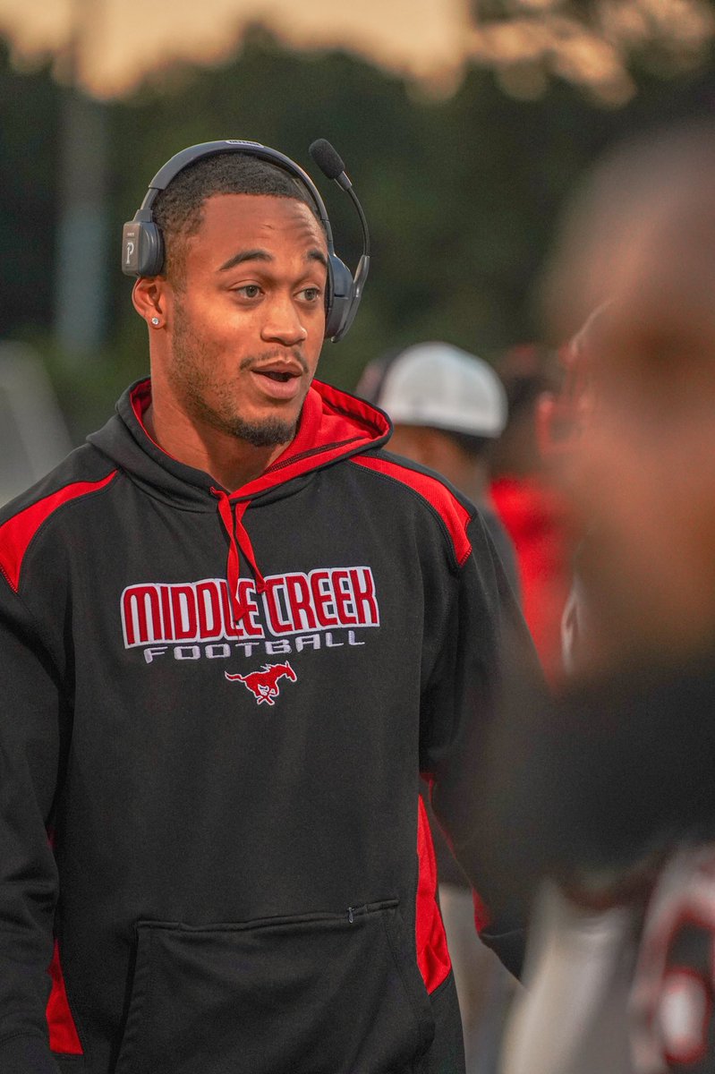 MiddleCreekFB's tweet image. We truly appreciate the value you brought to our program @DanielJaxxon 

Congratulations for being hired to be apart of the @FIUFootball staff.