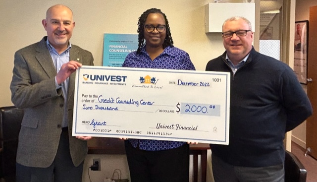 CounselCredit's tweet photo. Aret Kalayjian and Christopher Carter, of @UnivestCorp recently presented Paula Powers-Watts, our Executive Director, with a $2,000 donation from Univest. This donation is a result of CCC's newest campaign to raise funds to vigorously outreach to consumers in financial distress. https://t.co/YXYxYk7b7N