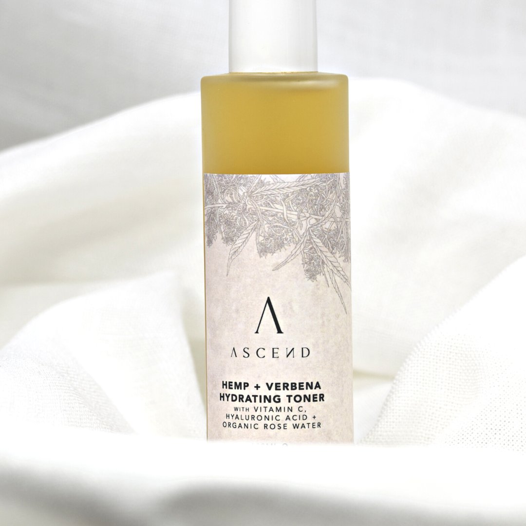 Ascend's hydrating toner with hemp seed oil and verbena helps hydrate and tone skin after cleansing!

#toner #hemptoner #hempseedoil #ascend #skincareuk #skincare #hempskincare