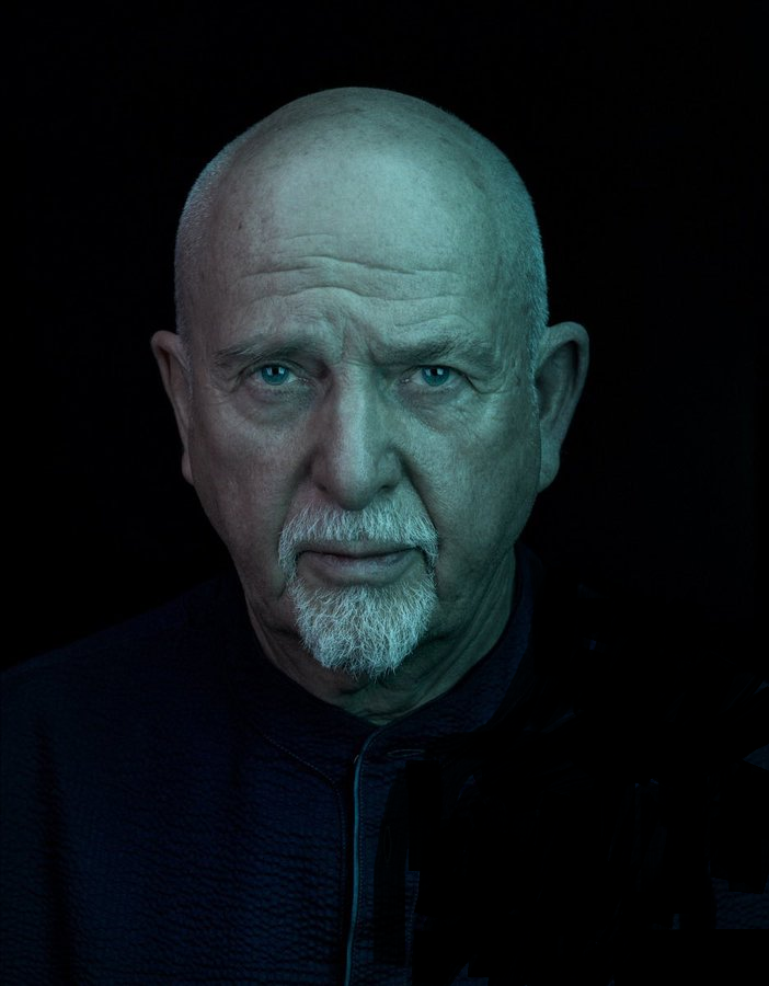 arrroberts's tweet image. Very pleased with my Peter Gabriel helium balloon on a string.