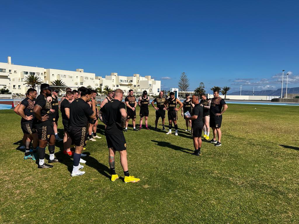 LeighLeopardsRL's tweet photo. Blue sky training for the boys on their first full day of camp in Lanzarote. ☀️🐆

#leythers #rugbyleague #superleague https://t.co/vSocJ9jZPU
