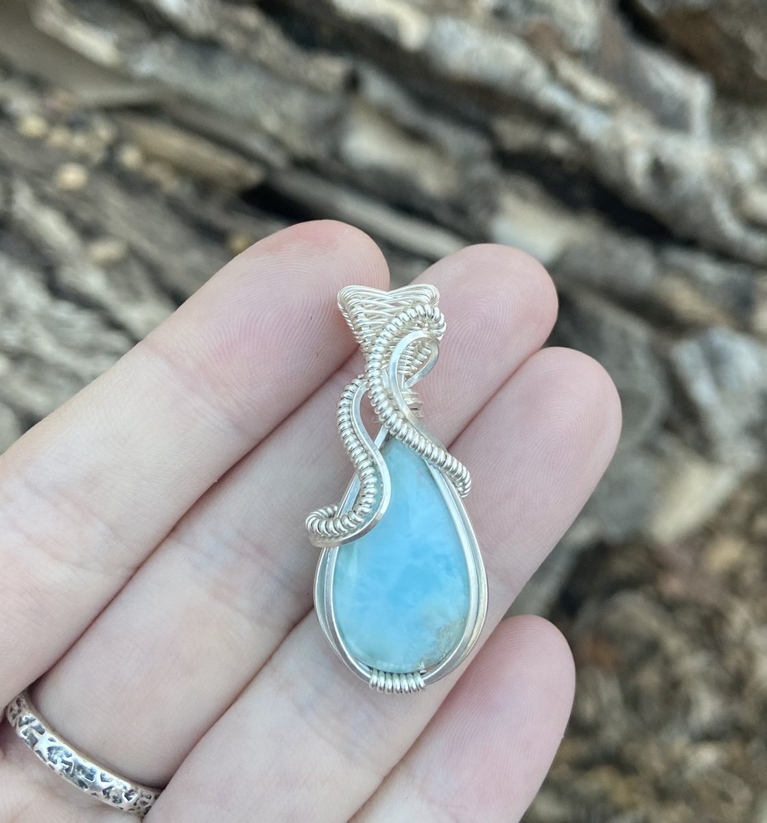 lunarfairywraps's tweet photo. my first ever sterling silver pendants are live on my website🪩🤍✨ 
https://t.co/v9COuDsLPI https://t.co/sXwdv7QVVe