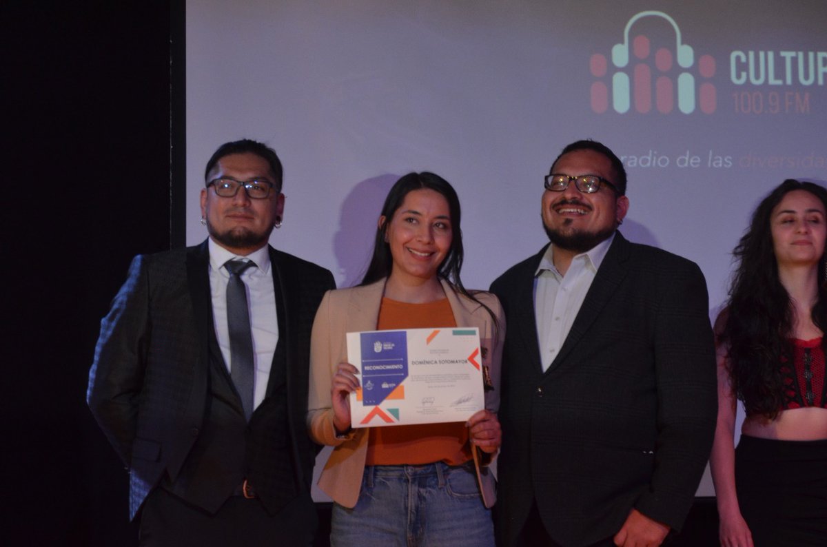 CulturaFM1009's tweet photo. #PeriodismoCulturalCCE #DíadelPeriodistaEc | En la Sala Demetrio Aguilera Malta de la @CasadelaCultura se llevó acabo el l Reconocimiento al Periodismo Cultural. Esperamos que eventos como este promuevan un periodismo de calidad  y diverso. https://t.co/4JQoa68tAL