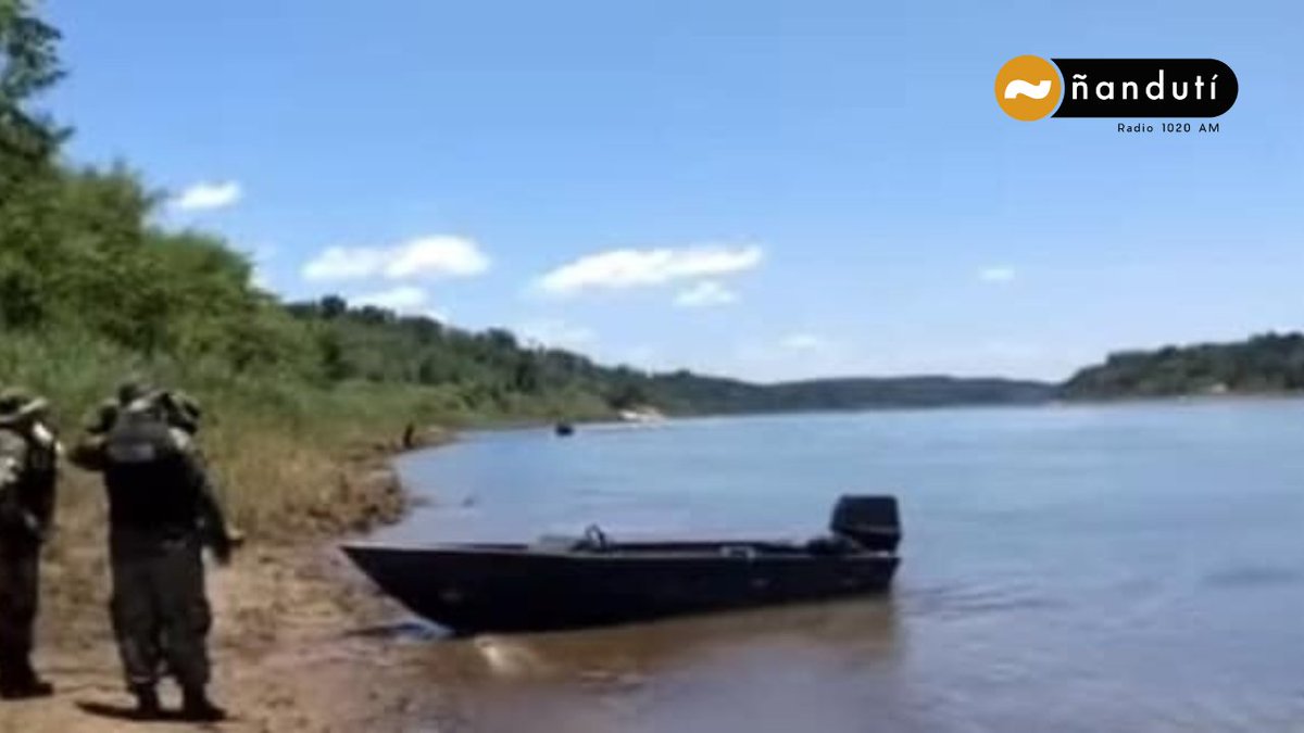 nanduti's tweet photo. ¡Terrible! Madre tiró a sus dos hijos al río y luego intentó autoeliminarse pero fue rescatada

La mujer fue hasta la orilla del río Paraná, zona de El dorado y arrojó a sus hijos de 3 y 7 años al cauce. Posteriormente se lanzó, pero fue rescatada por pescadores. #1020AM https://t.co/z3nzgZHQg5