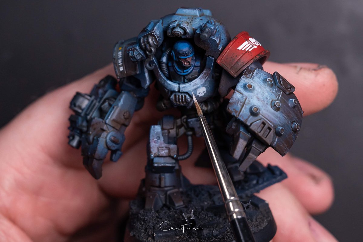 LIVE NOW painting some of this guy and some Golden Demon projects too!

Come and show me what youre working on and help my #PartnerPush!

#WarhammerCommunity @warhammer #AstraMilitarum #ImperialGuard 

Twitch.tv/ChrisFrosin