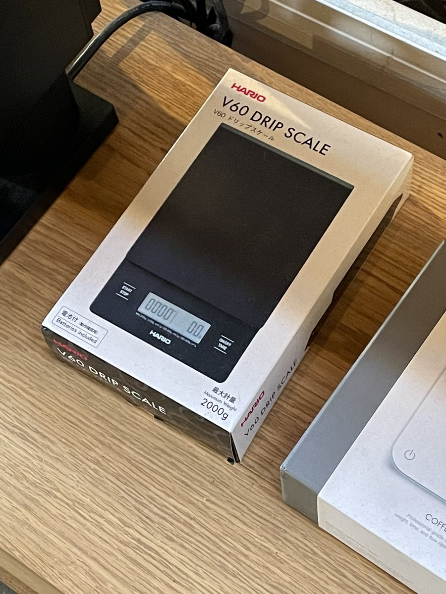 Some yall gon step on this scale and realize u light as a feather