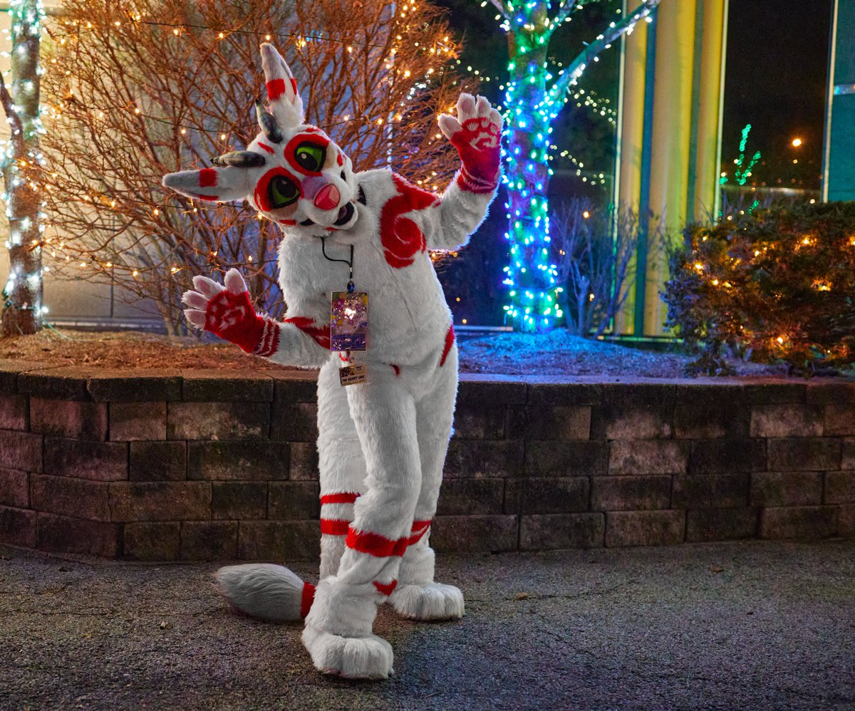 Throwback to #furfest2022 AND contribution to #FursuitFriday  with: <a href="/TiesciFluff/">Tiesci</a> <a href="/SkruggWeasel/">Skrugg-rah</a> <a href="/Crash_Azarel/">Crash Azarel @NFC</a> <a href="/PurpleM8n/">Itohan ᴹ⁸ᶰ🌙</a> <a href="/AardwolfEssex/">Aard~✨Aardwolf Essex</a> 
Photos taken and edited by me.