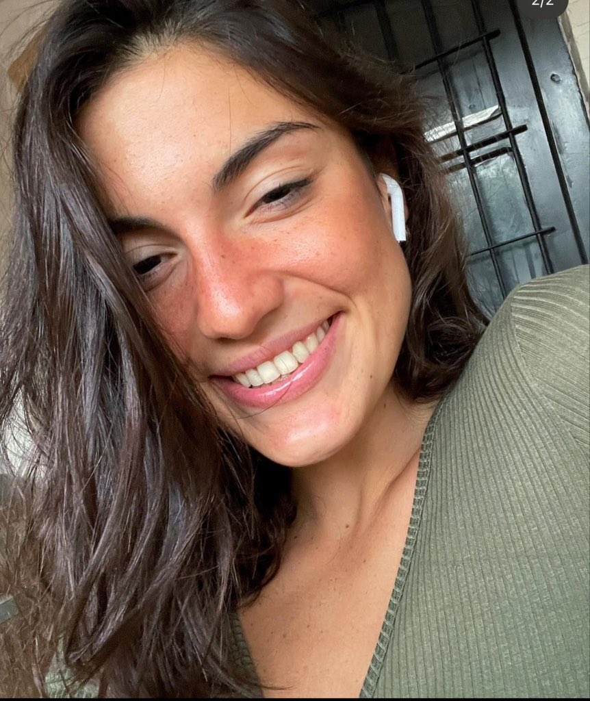 Este es un mensaje para las creyentes, podrán pedir en sus oraciones por Camila Palacios,que viajaba en el auto que chocó en Punta del Este donde murieron dos chicas , ella está en coma en estado muy delicado y es muy amiga de mi hija 😭
Gracias a todos 🙏