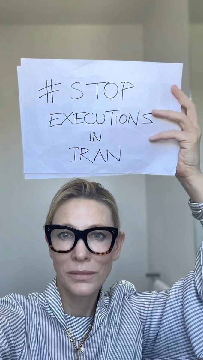 cakeblanchett_'s tweet photo. Cate Blanchett supports the campaign to end the execution of Iranian protestors who are fighting for their democracy and basic freedom #StopExecutionsinIran
📸nicolenajafi https://t.co/XHWYIRnBlm
