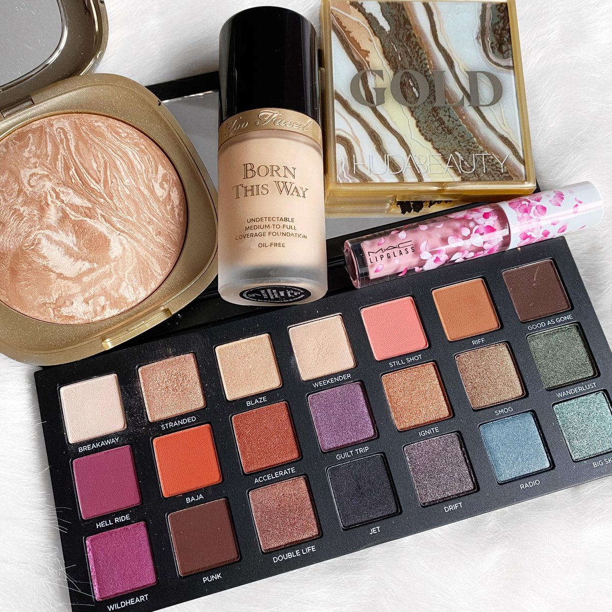 The Beauty Consumer Task

luxuryblush.co.uk/2020/12/the-be…

#bloggerstribe #BloggersHutRT @BloggersHut #cosybloggersclub #theclqrt