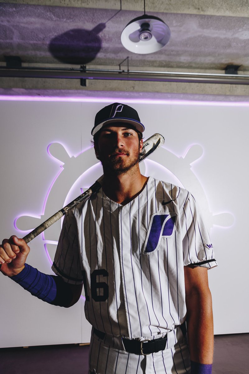 Get to know the Pilots!

Tristan Gomes

Hometown: Omaha, NE
Major: Marketing
Position: INF 
Nickname: T-Go
Favorite Sports Team: Boston Red Sox
Favorite Athlete: Nich Klemp
Hobby: Ping Pong
Favorite Movie: Oceans 11
Favorite Artist: Lil Wayne
Favorite PDX Restaurant: Life of Pie