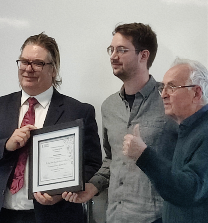 Gagosz Lab (@thegagoszlab) on Twitter photo Happy New Year !
Congratulations to Dom who was awarded the <a href="/uOttawaCHM/">uOttawa Chem & Biomolec Sci // Chimie & Sci Biomol</a> 2022 Tony Durst award for graduate research excellence !
⬇️Three generations of chemists <a href="/uOttawaScience/">uOttawa Science</a> Happy New Year !
Congratulations to Dom who was awarded the <a href="/uOttawaCHM/">uOttawa Chem & Biomolec Sci // Chimie & Sci Biomol</a> 2022 Tony Durst award for graduate research excellence !
⬇️Three generations of chemists <a href="/uOttawaScience/">uOttawa Science</a>