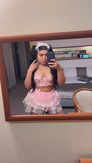 Viata e prea scurta sa nu futi tot ce prinzi. https://t.co/yGptF1svJ9