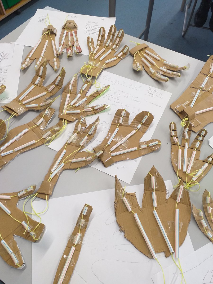 Fantastic prosthetic hands engineered in year 7 STEM <a href="/linsladeschool/">Linslade School</a>. Thanks to @SmallpeiceTrust for the challenge! #STEMsessions