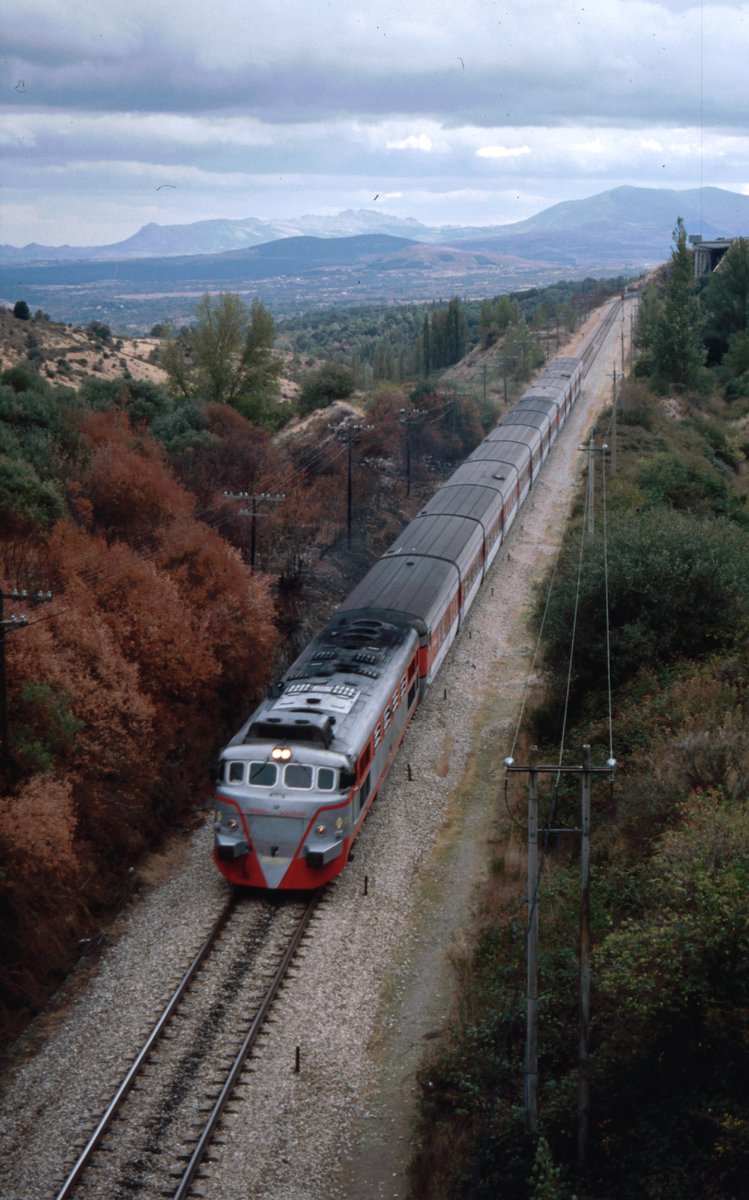 por_tren's tweet image. #Pasando por #Robregordo 

#Autoría #desconocida