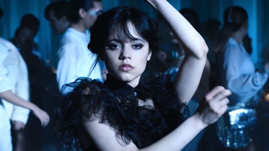 RDTLadyGaga's tweet photo. Netflix confirma segunda temporada de “Wandinha” ao som de “Bloody Mary”

📎 https://t.co/7sGEi1evg0 https://t.co/EpSpCvda1l