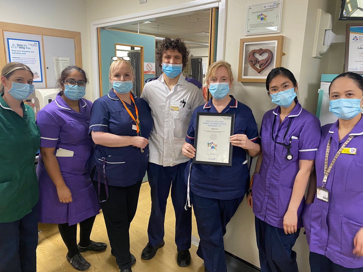 elly buckley tweet media