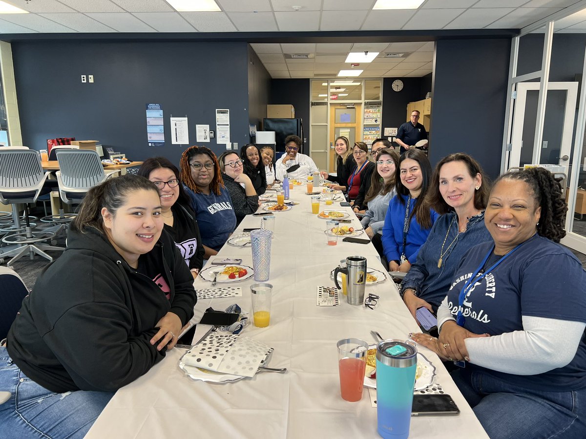 WLHSAthletics's tweet image. Administrative Assistant Appreciation!!  The backbone of the W-L Community. Thank you for all that you do! @GeneralsPride @APSVirginia