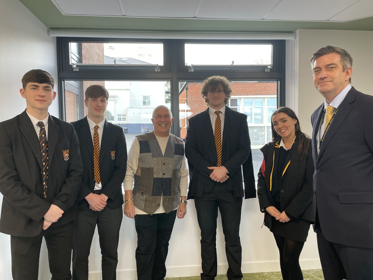 PeteCityPrice's tweet image. What a rewarding few hours. The 6th form were very attentive and I think I pitched it right.  Great hospitality and a wonderful lunch. Thank you Birkenhead school if one student took something from what I talked about then I’ve done my job.Thank you Head Master &amp;amp; @BirkenheadSchl