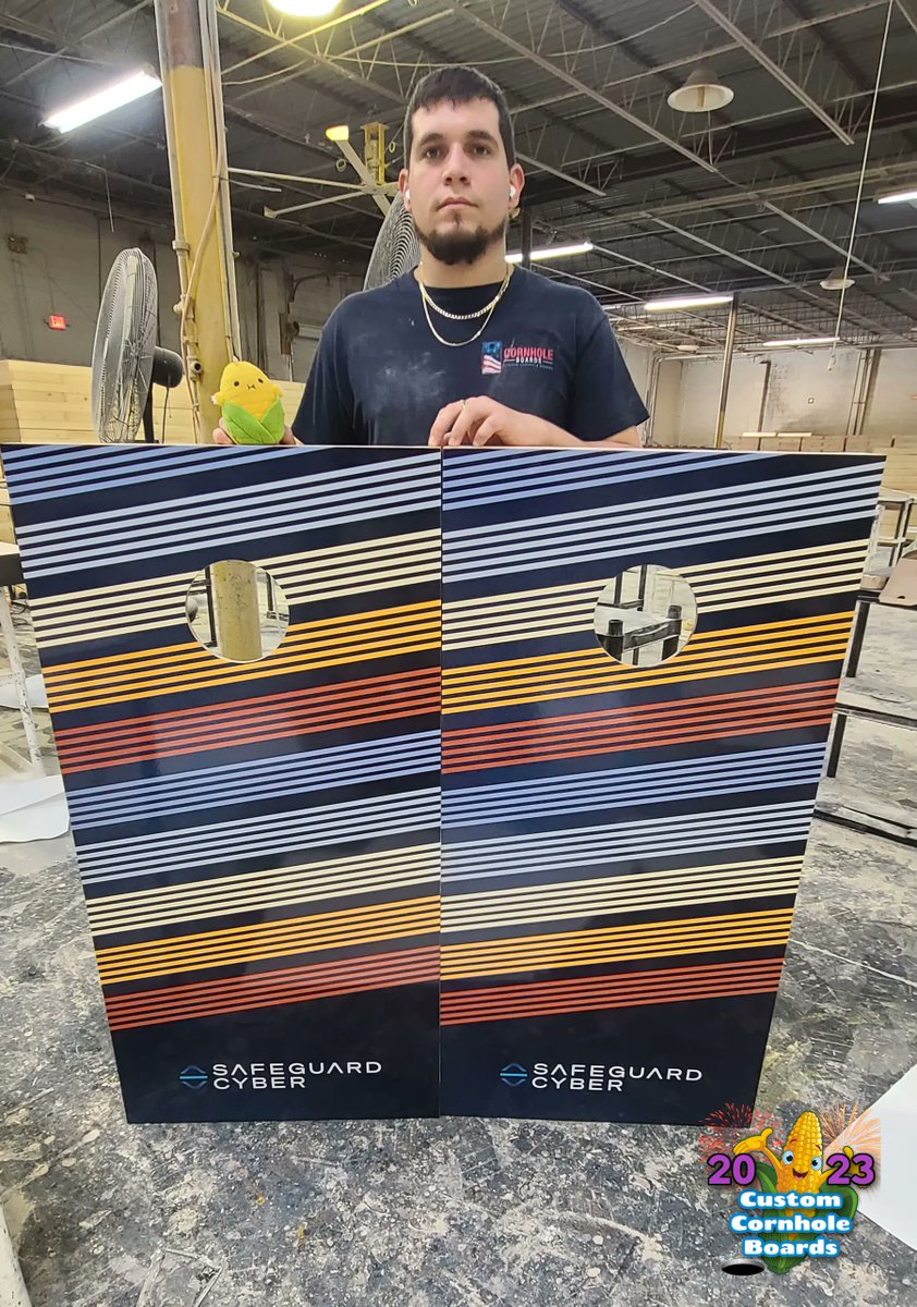 CornholeUSA's tweet image. Hey everyone and Happy Friday, Hope everyone is looking forward to the weekend.
We kick off our custom sets with this one for SafeGuard Cyber That's heading to them today and I know they will love them. More boards as we make them.
#cornholeboard #customboards