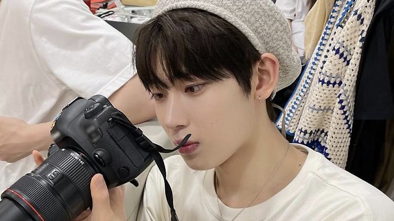 shyforksn's tweet photo. le destin nous a réunis.

— A #Sunki au wherein Valentina is applying for a job as a photographer in a company, little did he know that the one he is applying for is where his childhood crush works Zico. Known as the most famous actor in the Philippines. https://t.co/CiIU2aMJEt