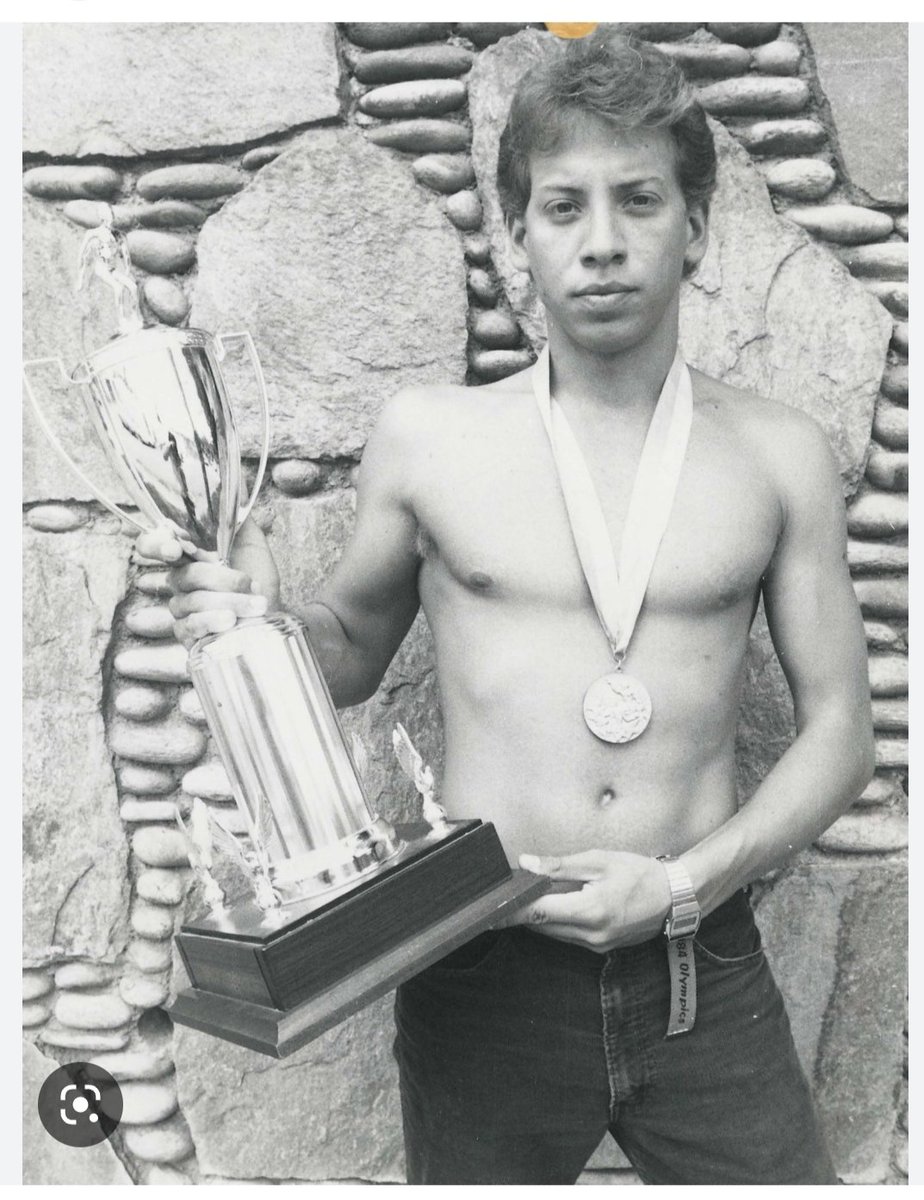 juanborrelli's tweet photo. #Efemerides . Un día como hoy 6 de Enero de 1964, nació este insigne nadador, y comentarista deportivo, medallista olímpico, ícono de Venezuela. https://t.co/eMNQSTmC1G