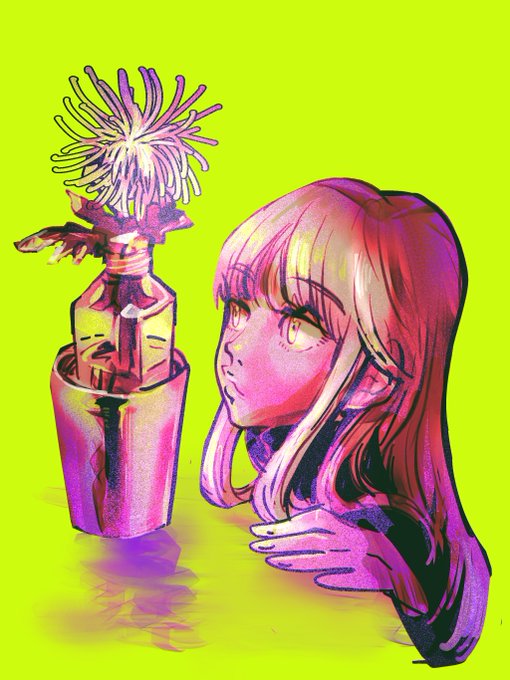 年末もらった花をペットボトルとカップの二重構造で生けている  