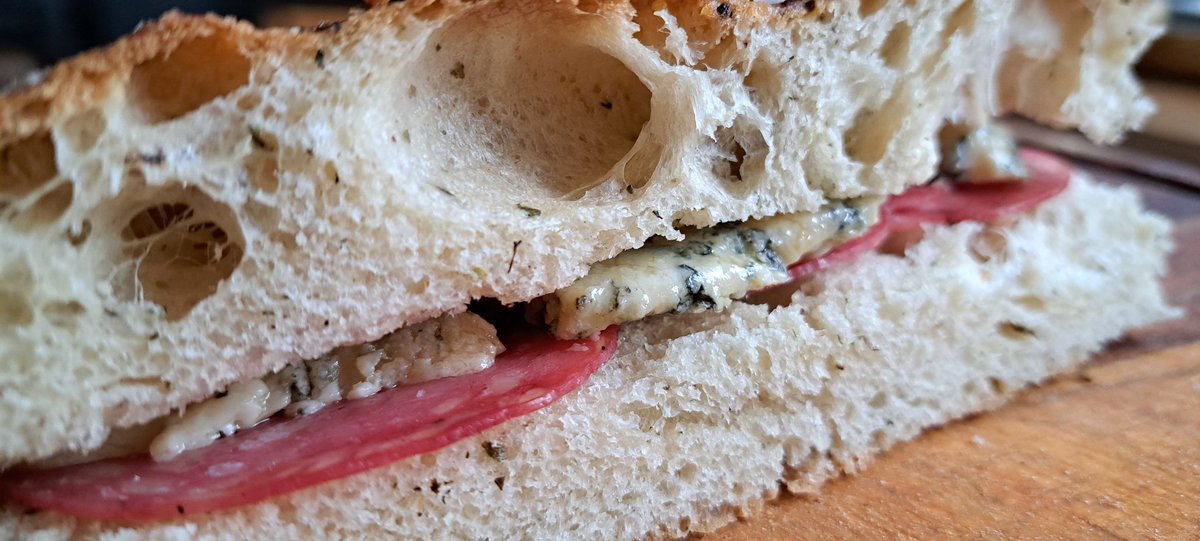 Ivycottagebaker's tweet image. Thank focaccia its Friday! #focaccia 
Some lucky people ordered some for delivery today #microbakery #edenvalley #Cumbria #notjustlakes filled with salami and blue cheese #salami #cheese #shareyourloaves