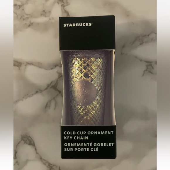 TrueReprobate's tweet image. So good I had to share! Check out all the items I'm loving on @Poshmarkapp #poshmark #fashion #style #shopmycloset #elan #alc #starbucks: posh.mk/PG1l8xE3mwb