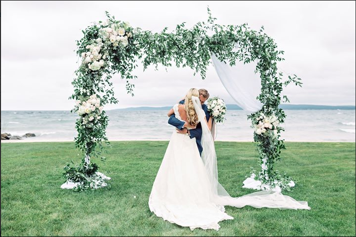 Is it too early to be thinking of Spring? The floral for this wedding was AMAZING! photo credit to Kelly Braman Photography