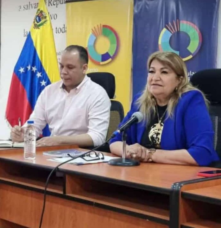 #VideoConferencia con la Ministra <a href="/_LaAvanzadora/">Yelitze Santaella</a>

Previo a la continuación del año escolar 2022-23 luego dl receso de Navidad y Año Nuevo, el equipo de Zona Educativa #Táchira recibe las directrices dl Gobierno Nacional

<a href="/NicolasMaduro/">Nicolás Maduro</a>
<a href="/_LaAvanzadora/">Yelitze Santaella</a> 
<a href="/FreddyBernal/">Freddy Bernal</a>
<a href="/Berzabethg1/">Berzabethgandicaoficial</a>