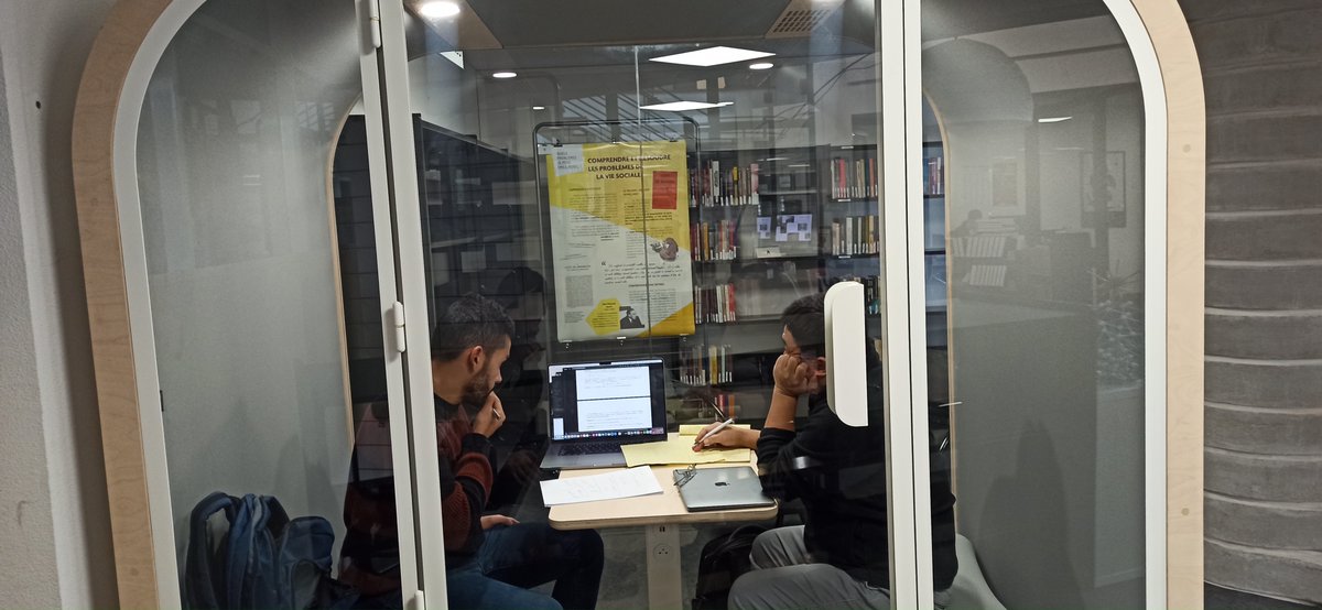 _CIRM's tweet photo. Pour pouvoir travailler à deux, sans déranger le calme de la bibliothèque, une bulle de silence a été installée au Cirm ! A bubble of silence has been installed at Cirm, in the library! @Bibli_CIRM #UnEspaceDePlusPourVous #MoreSpaceForYou https://t.co/YbFzejDod5