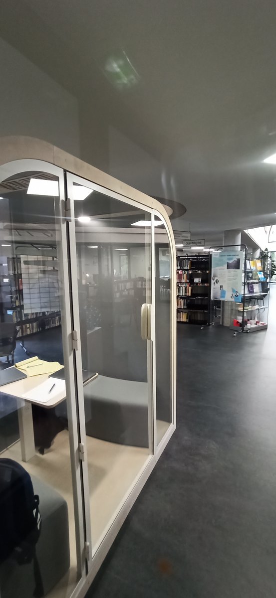 _CIRM's tweet photo. Pour pouvoir travailler à deux, sans déranger le calme de la bibliothèque, une bulle de silence a été installée au Cirm ! A bubble of silence has been installed at Cirm, in the library! @Bibli_CIRM #UnEspaceDePlusPourVous #MoreSpaceForYou https://t.co/YbFzejDod5