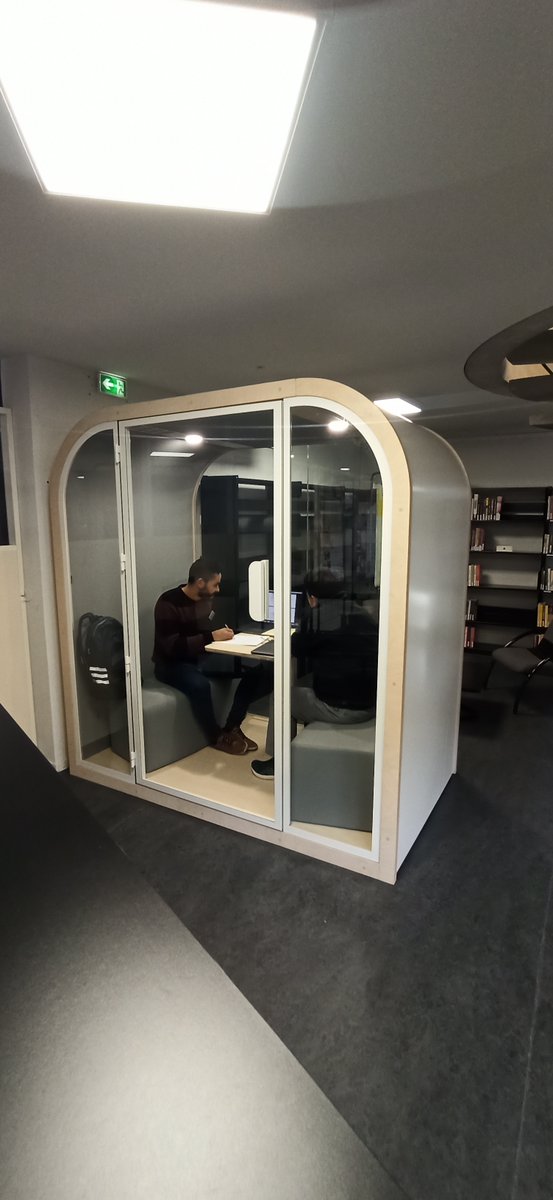 _CIRM's tweet photo. Pour pouvoir travailler à deux, sans déranger le calme de la bibliothèque, une bulle de silence a été installée au Cirm ! A bubble of silence has been installed at Cirm, in the library! @Bibli_CIRM #UnEspaceDePlusPourVous #MoreSpaceForYou https://t.co/YbFzejDod5
