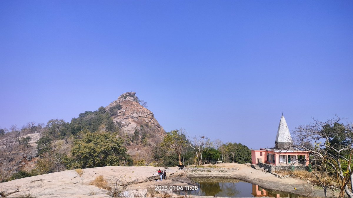 ambu4433's tweet photo. तीन धर्��ों-सनातन, बौद्ध एवं जैन का संगम-स्थल है- हंटरगंज, चतरा (झारखंड) का कौलेश्वरी पहाड़।
पिछले कुछ वर्षों में काफी सकारात्मक बदलाव हुआ है यहांँ,परंतु कचरा प्रबंधन, पेयजल आपूर्ति आदि क्षेत्रों में तीव्रता लाने की जरूरत है जिससे पर्यटन को बढ़ावा मिले।
@jh_tourism @tourismgoi https://t.co/xvJ4XAsHgZ