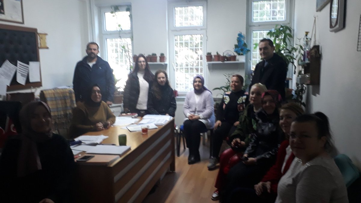 MehmetMtal's tweet photo. Kök Değerler Eğitimi Okul Komisyonumuzun toplantısı. https://t.co/CZEgJoaQJy
