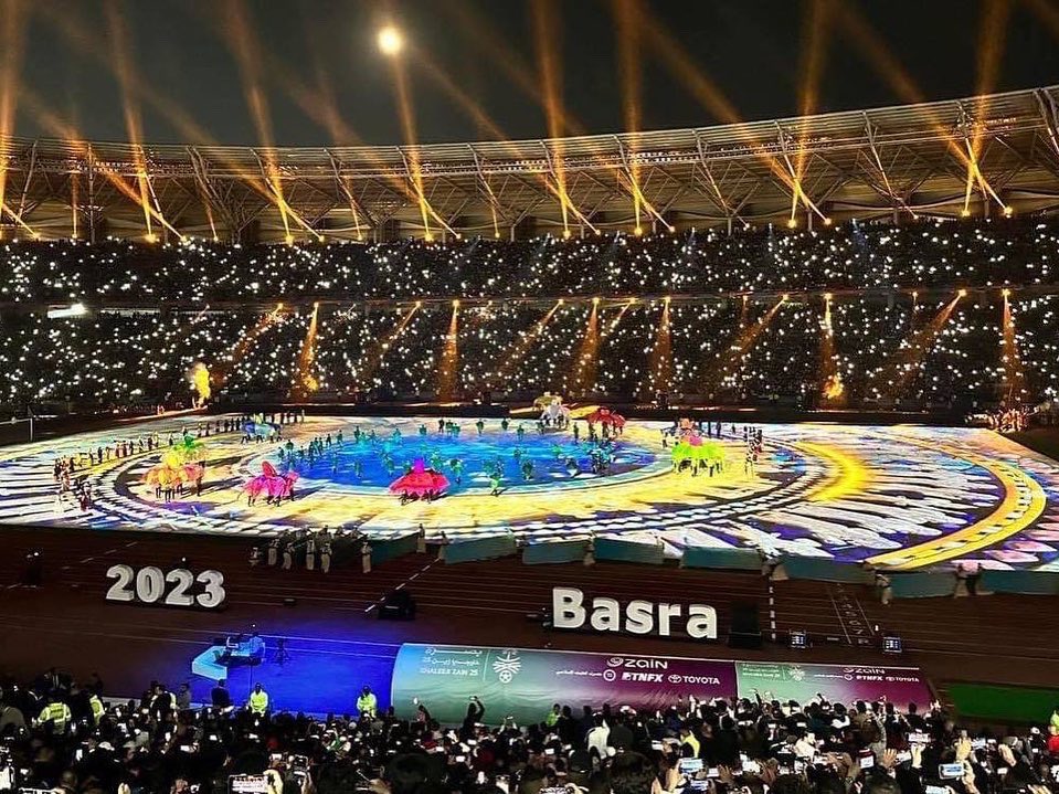 Cataloni00's tweet photo. #خليجي25
سلامٍ عليك على رافديك عراق القيم
 فأنت مزارٍ وحباً ودارٍ لكل الأمم

#خليجي_25_بصراوي https://t.co/Ybm2fbSaEe