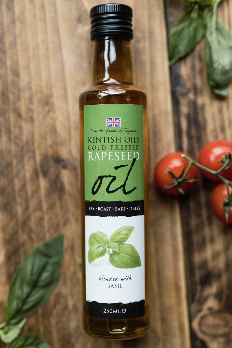 Basil is not just for the summer months. We love using it in our nutritious January dishes such as Italian-inspired veggie pasta, homemade rustic pesto or heart-warming bruschetta. The aroma is fantastic, and the taste even better 🌿