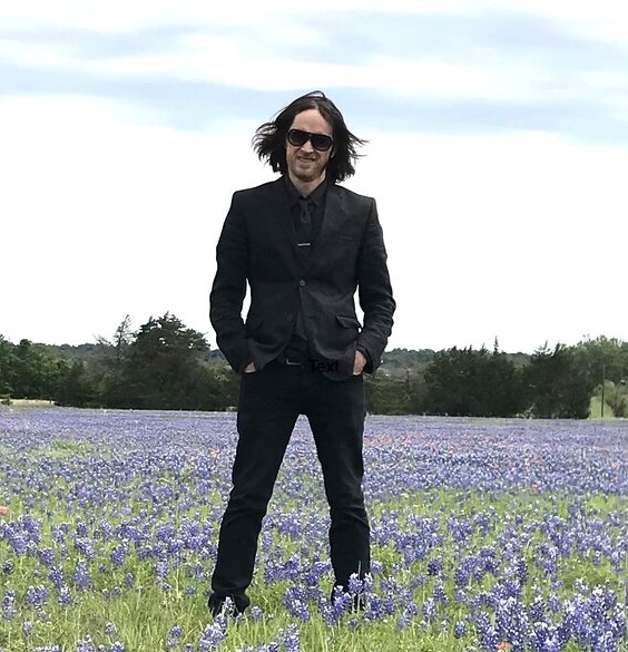 bellspringswine's tweet image. Tomorrow is the weekend! Time for some good tunes, good food, and WINE! Join us for live music with Chris Gebhard tomorrow 2-5pm! 🎶🥂 #LiveMusicATX #AustinWeekend #FriYAY