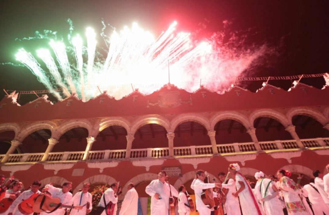🎆 481 años de la fundación de Mérida  

Celebramos con arte, cultura, gastronomía y acción de gracias. 
Conciertos, grandes figuras del teatro regional, artistas locales, invitados internacionales, varias jaranas y mucho más! 

🎉 ¡ Felicidades #Mérida! 🎉