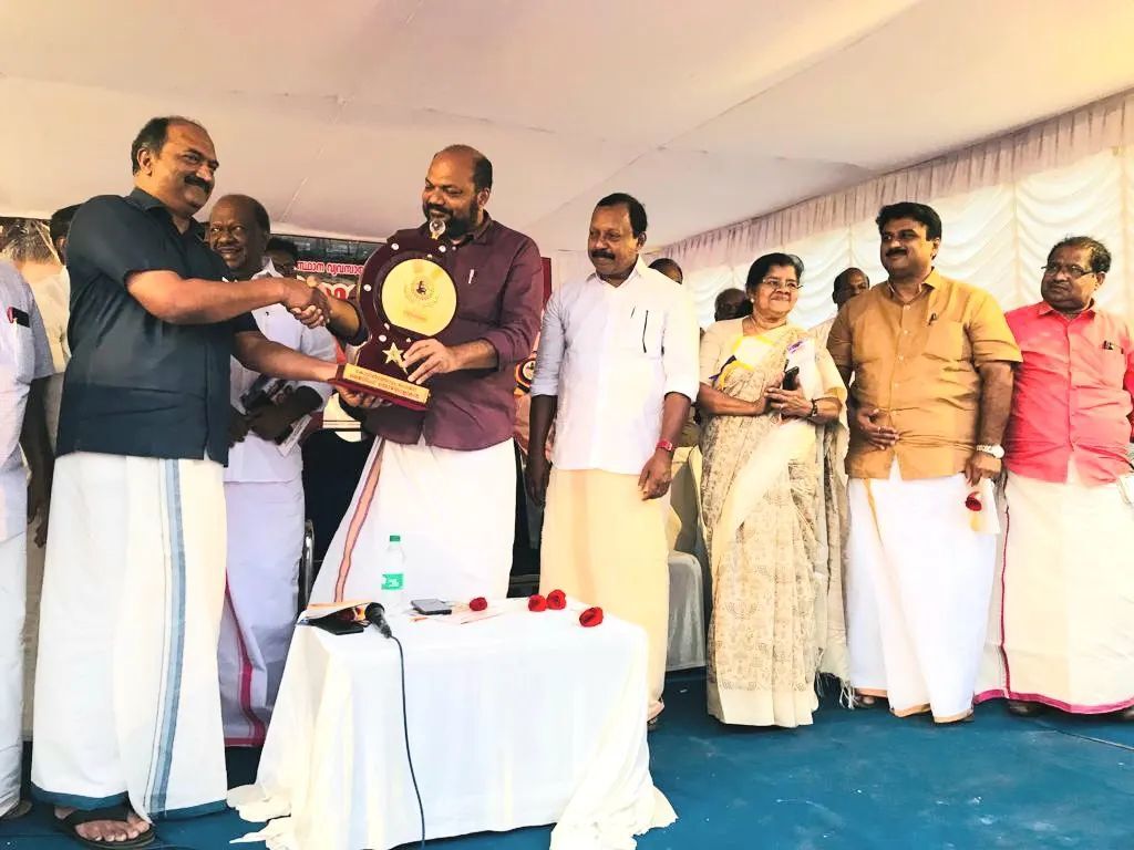 cpimdckollam's tweet image. പൊന്മന, കോവിൽത്തോട്ടം മൈനിംഗ് തൊഴിലാളികളുടെ ദീർഘകാലത്തെ ആവശ്യത്തിന് പരിഹാരമുണ്ടാക്കിയ  എൽഡിഎഫ് സർക്കാരിൻ്റെ തീരുമാനത്തിൽ  മൈനിംഗ് തൊഴിലാളികൾ വ്യവസായ വകുപ്പ് മന്ത്രി സ. പി രാജീവിന് സ്വീകരണം നൽകി.

#kmmlchavara #kmml #ldfgovernment #ldfkerala instagr.am/p/CnFC7aJvoMP/