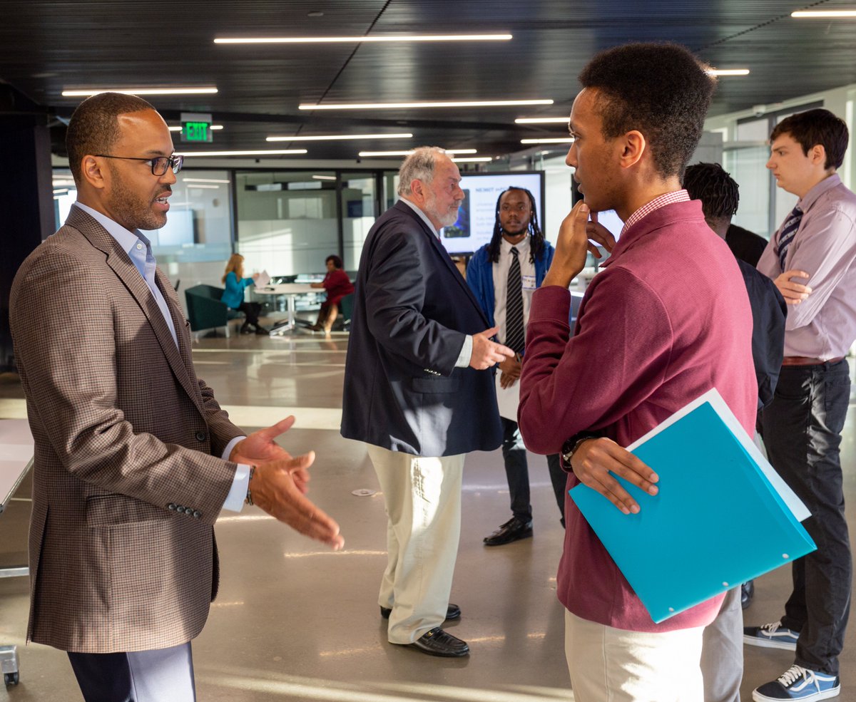 OnRampsTC's tweet photo. Wonderful turnout by our On-Ramps Alumni and Employers!  Connections were made, opportunities were shared, and we can’t wait to see what these connections and opportunities bring to our alumni in 2023!  

#Alumni #Career #opportunities #diversity #minoritiesintech #internships https://t.co/5aj580FZij