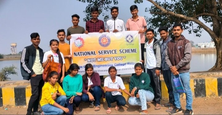 GECR_NSS's tweet photo. NSS Unit, GECR celebrated Chhattisgarhi auspicious festival Chher Chhera with native people on 6 January, 2023 very successfully. They witnessed various rituals and spread happiness among the villagers by spending there time with them.
#YuvaBharat2023
#ChherChhera
@pankajsinghips https://t.co/IjR4qvWCG5