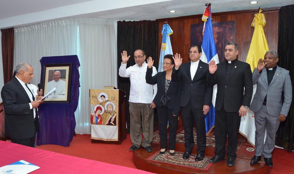 RectorUCNE's tweet photo. #ADUCA está constituida por rectores de nueve academias católicas. La Asociación servirá como espacio para el debate y la reflexión sobre las problemáticas comunes en el campo de la Educación Superior Dominicana, la ciencia, investigación y tecnología 3/3 https://t.co/Jzh74VUwfY