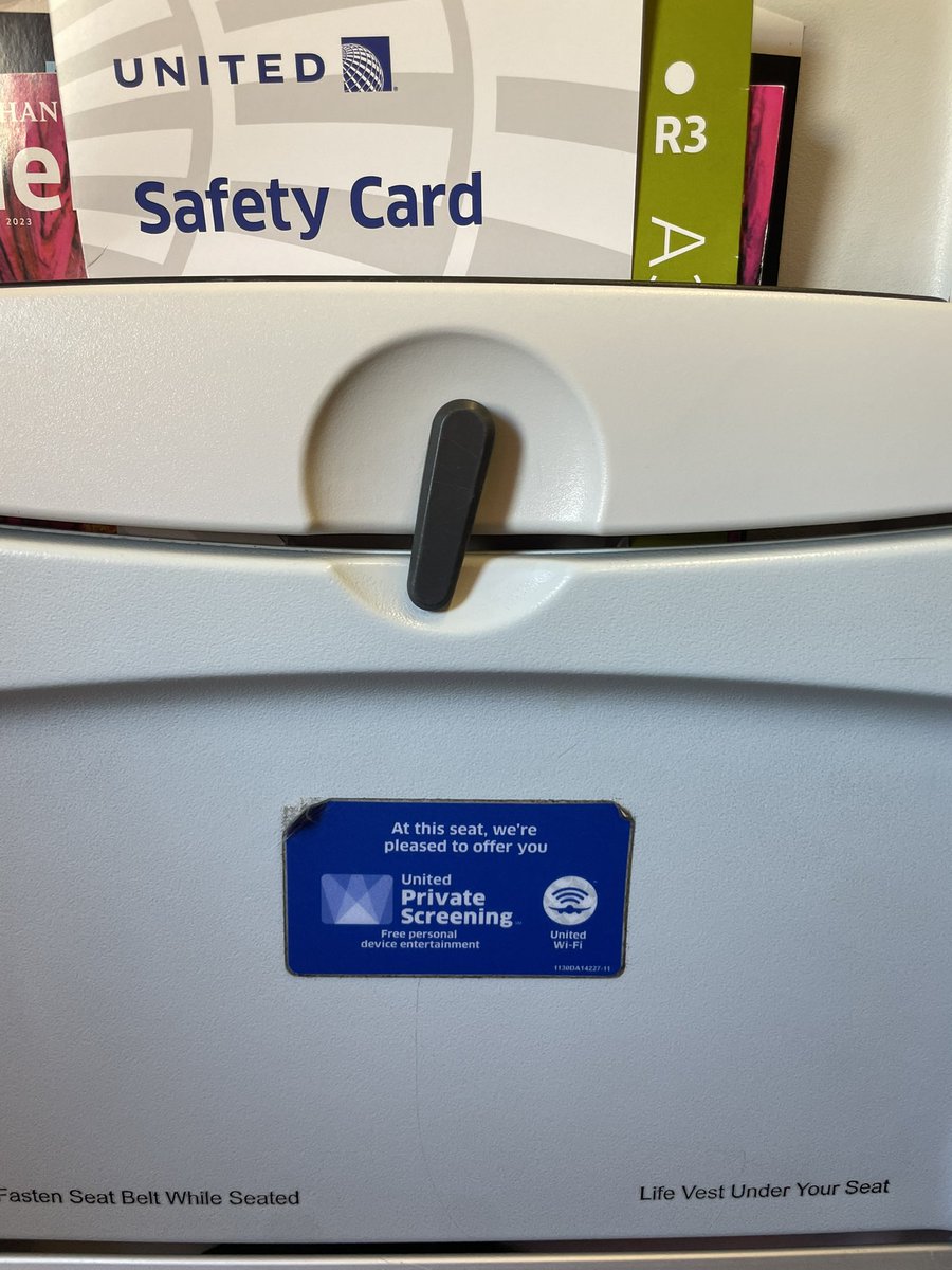 dobyrne's tweet photo. So private, not even I can see it @UnitedAirlines @UnitedAirlines_ https://t.co/2g6XsZgTYQ