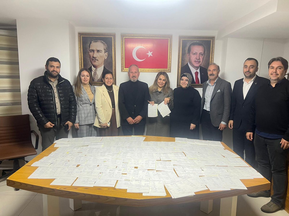 1 ay içinde 635 hemşehrimizi Ak Parti ailesine kazandıran Muratpaşa ilçe teşkilatımızdan @Glsnz1 kardeşimize tşk ediyoruz...👏👏