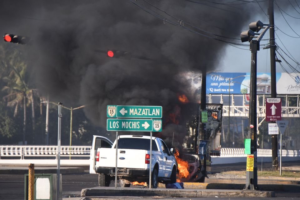 burgessct's tweet photo. #ICYMI - via @securelytravel
Traveling in Sinaloa (hunker down)
Planning travel to Sinaloa - don't --
Per - Sinaloa Governor; US State Department, UK FCDO, and Canadian Government to their citizens.
Stay safe: #securelytravel #sinaloa #ElRaton #crime #violence https://t.co/o1GldwaFFY