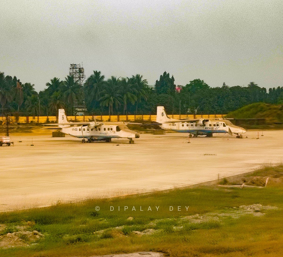 Two iconic birds from past now covered with dust & awaiting final faith !

Northeast Shuttles #Dornier Do228 VT-EIO & NER stored at #Kolkata

#DidYouKnow EIO was with #Vayudoot & #IndianAirlines ,delivered in 1984

Northeast Shuttles in its short life had served #NorthEast India