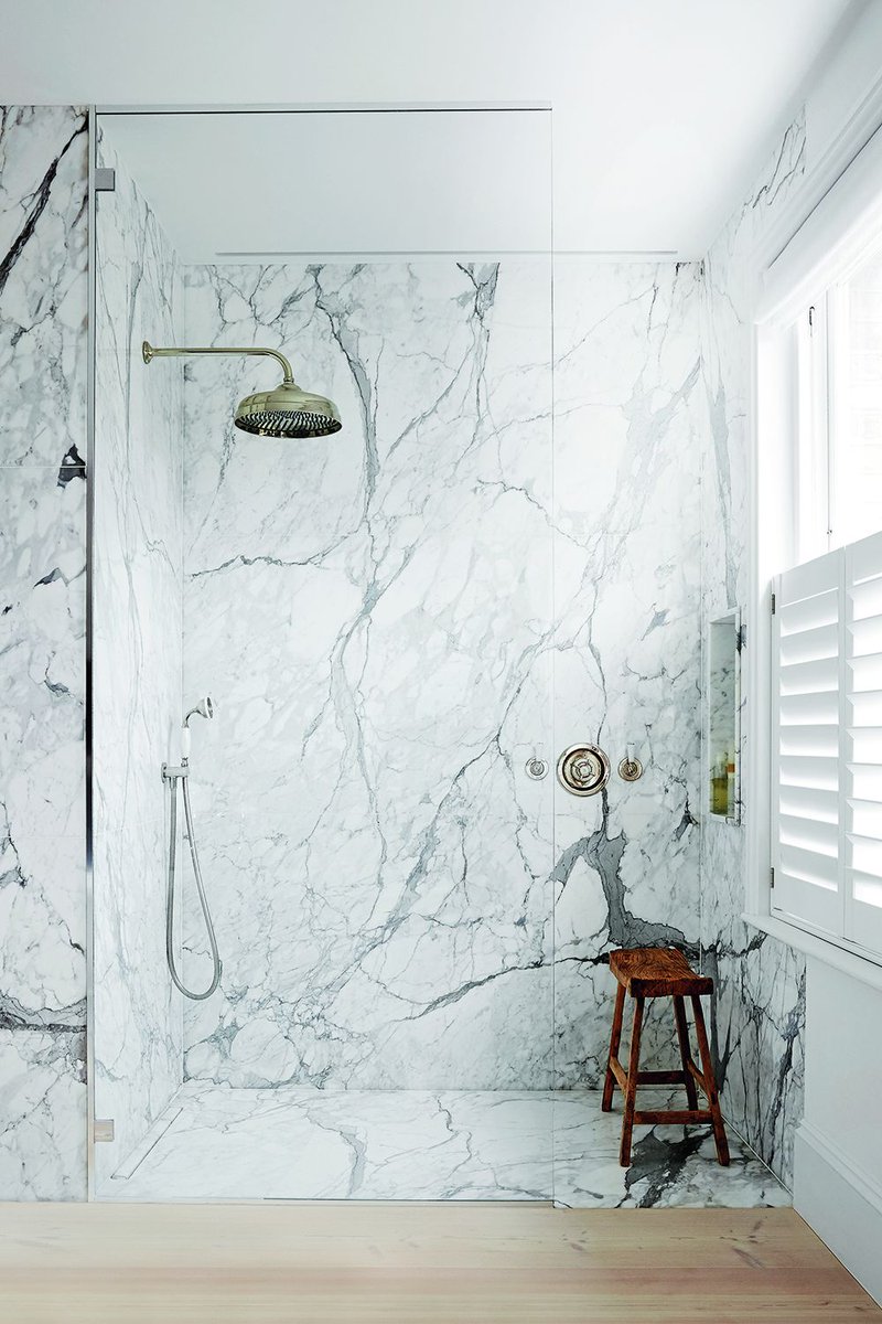askjulierose's tweet image. Cleaning a showerhead regularly can give it more power. #homehacks #cleaningideas  cpix.me/a/161121476