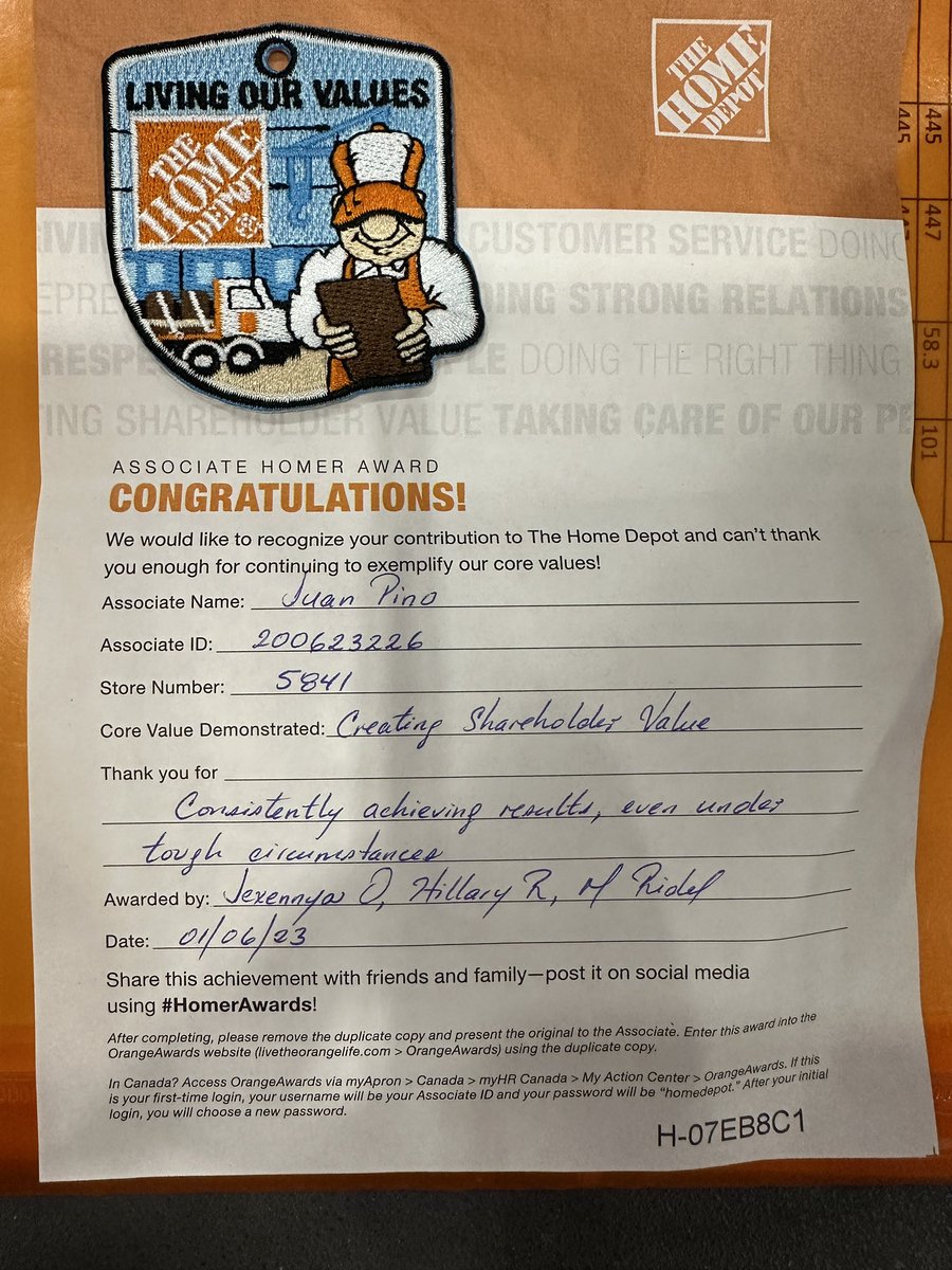 z9rxdpg7pz's tweet photo. thank you to my supervisors and all of my Home Depot family. #homedepot #proudorange #livingourvalue #family #5841 #dalemiami #Homer https://t.co/ZJnIC7BNIA